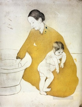 María Cassatt Painting - El baño 1891 madres hijos Mary Cassatt
